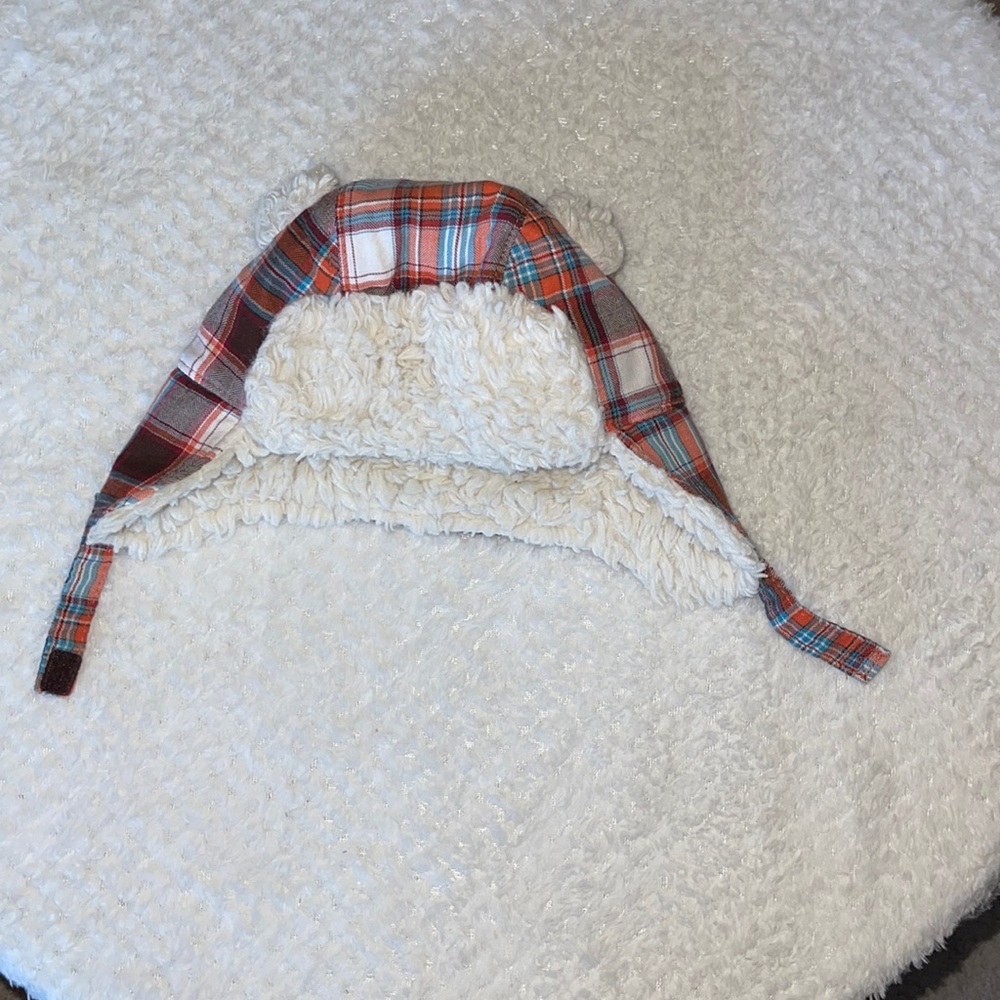 Hat 12-24 months